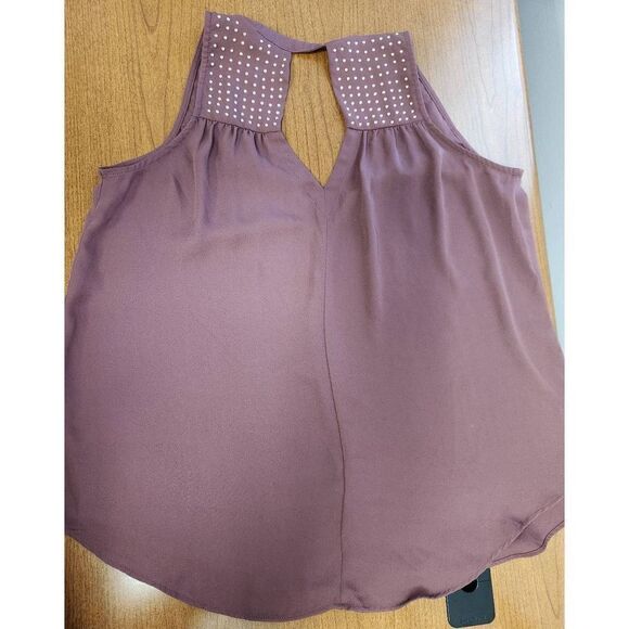 Rue21 Small purple tank top with gold tone hardware - Picture 4 of 5